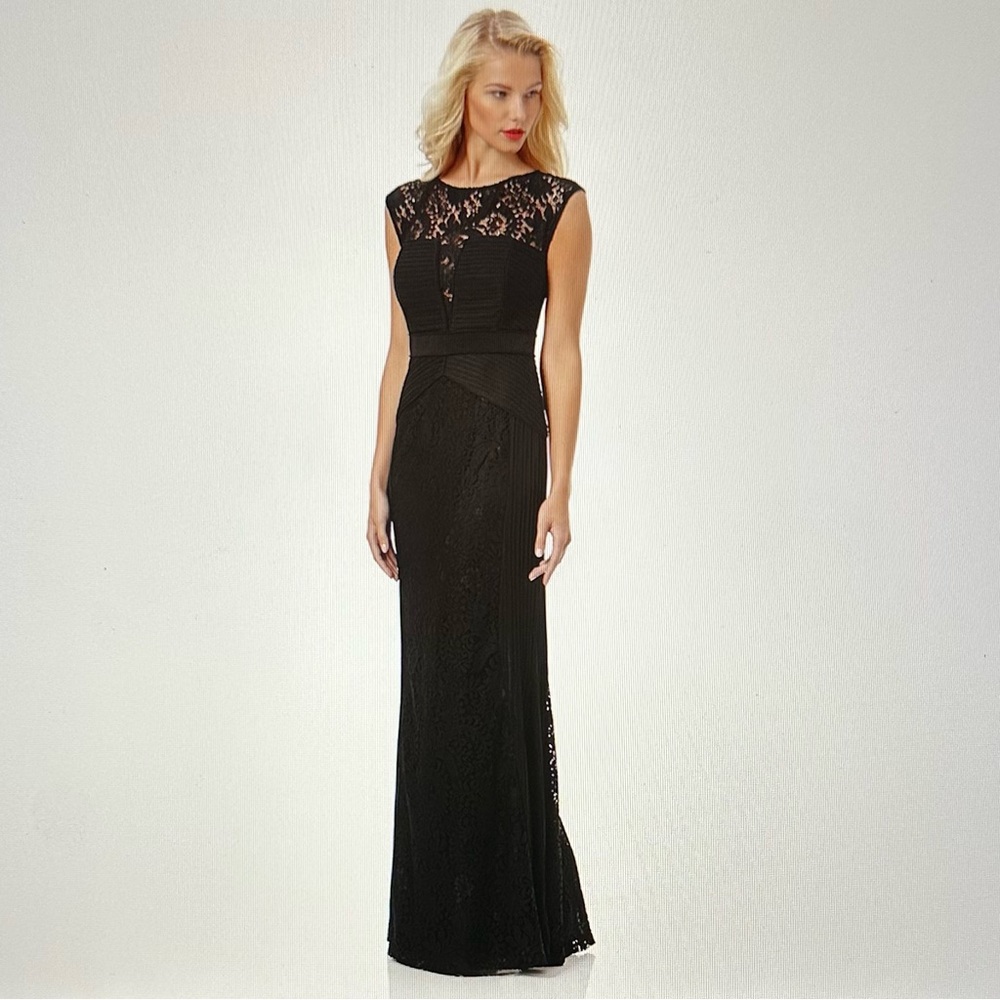 Black Lace Panel Laundry by Shelli Segal Gown